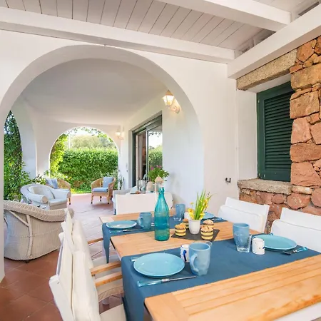 Number One With Shared Pool - Happy Apartament Porto Rotondo