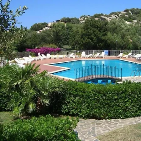 Number One With Shared Pool - Happy Porto Rotondo